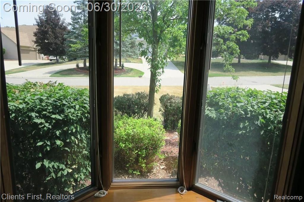 7233 OAKWOOD Drive, West Bloomfield, MI — Photo 17