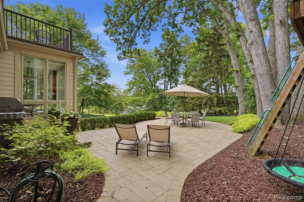 5110 Kitson Lane, West Bloomfield, MI 48324 — Photo 43
