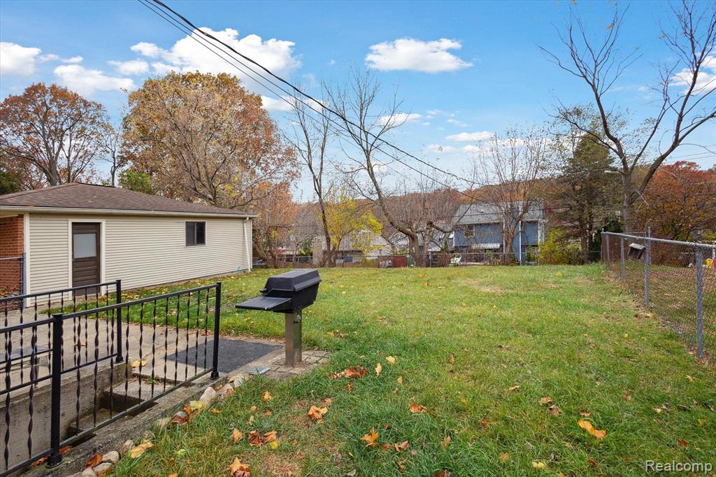798 PANORAMA Drive, Milford, MI 48381 — Photo 29