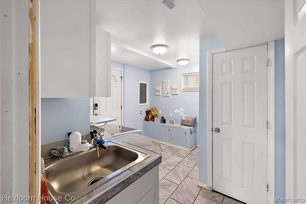 8915 Sioux, Redford, MI 48239 — Photo 24