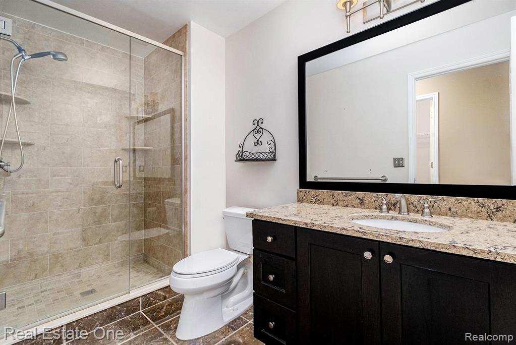 4205 Honeysuckle Drive, Sterling Heights, MI 48314 — Photo 13