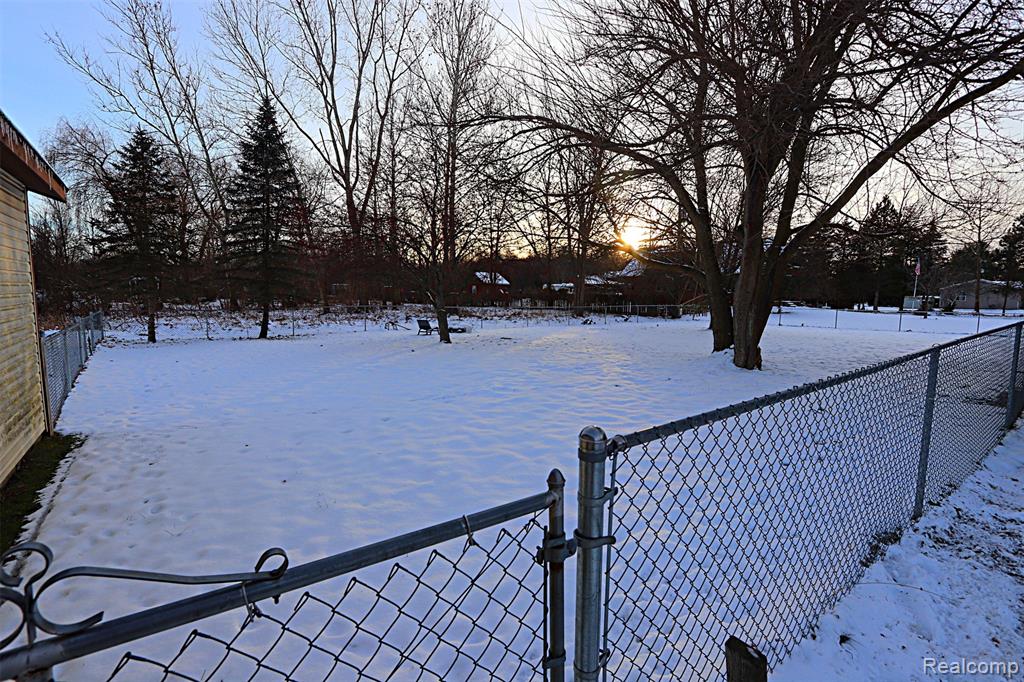 31657 Sibley Road, New Boston, MI 48164 — Photo 6