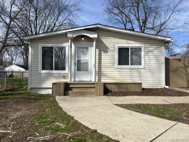 4024 Wenonah Lane, Waterford, MI 48328 — Photo 3