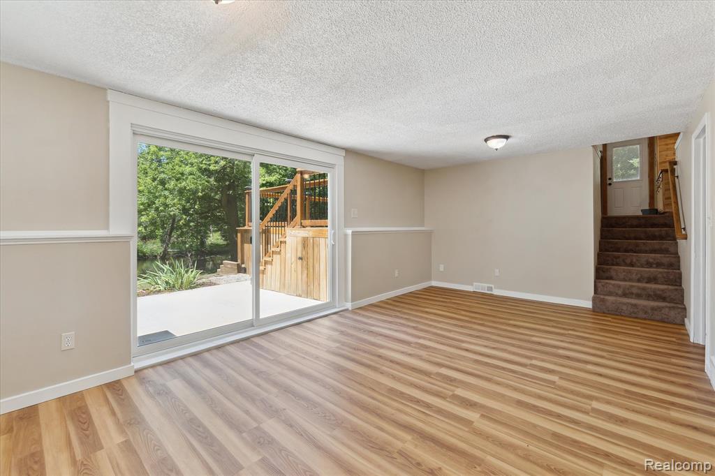 15279 Outer Drive, Linden, MI 48451 — Photo 27