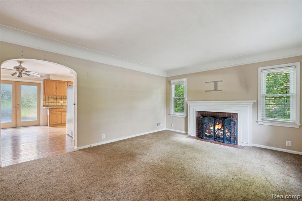 4311 FENTON Road, Flint, MI 48507 — Photo 5