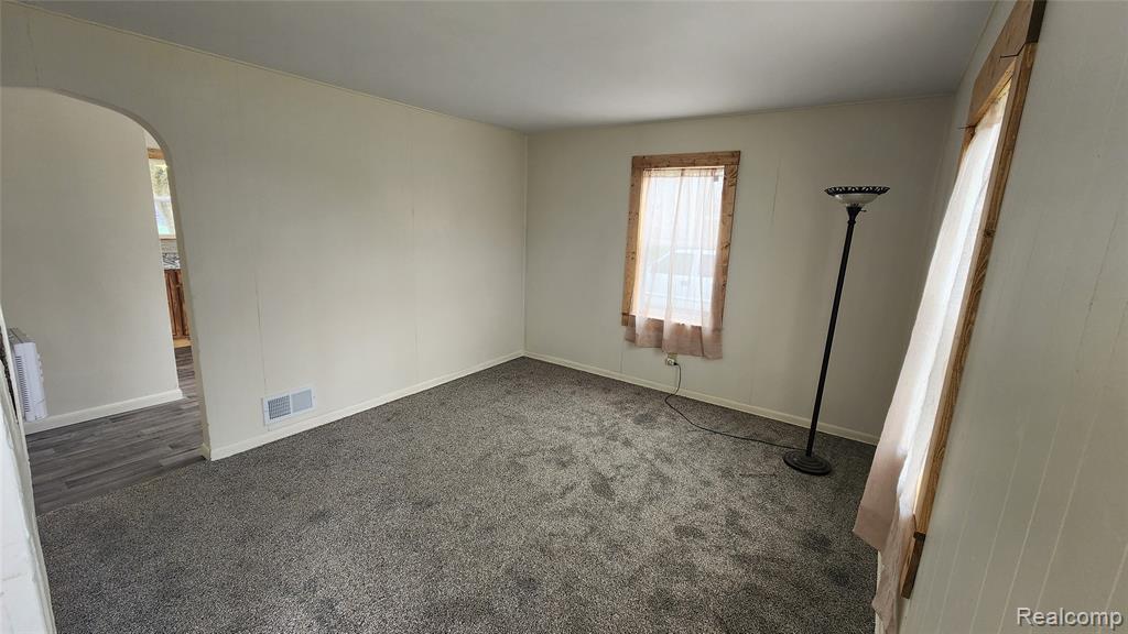 1233 W Coldwater Road, Flint, MI 48505 — Photo 6