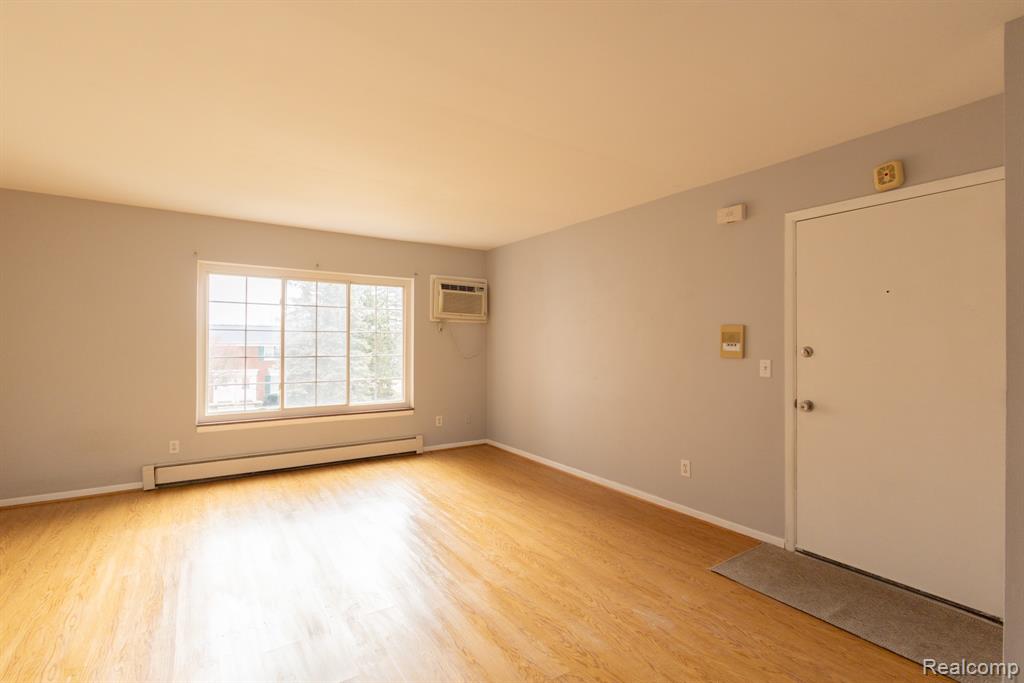 495 Miller Avenue, Apt. 104, Rochester, MI 48307 — Photo 6