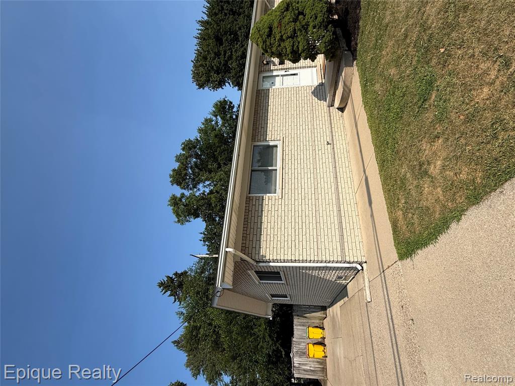 45656 Brownell Street, Utica, MI 48317