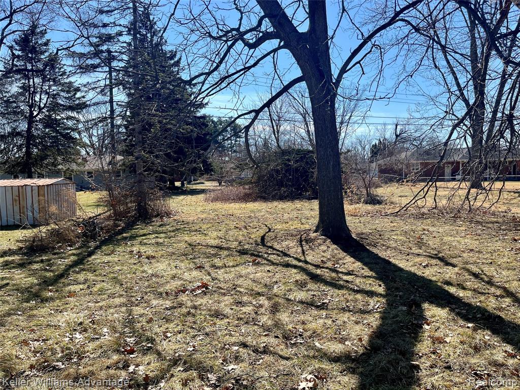 45134 Jeannette, Belleville, MI 48111 — Photo 4