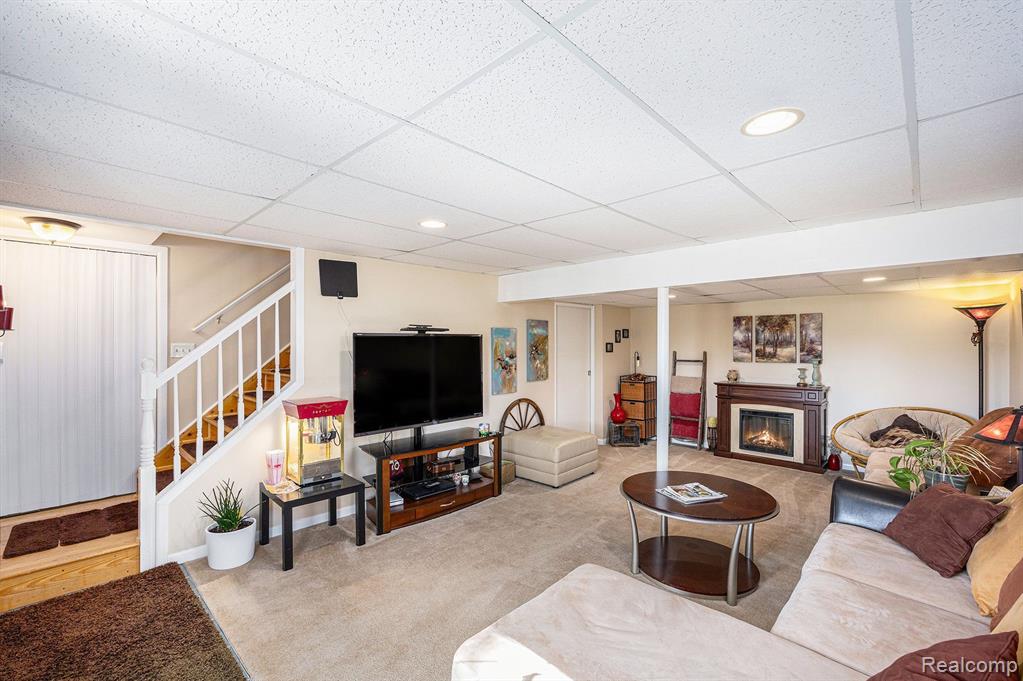 143 BROADWAY Street, Oxford, MI 48371 — Photo 26