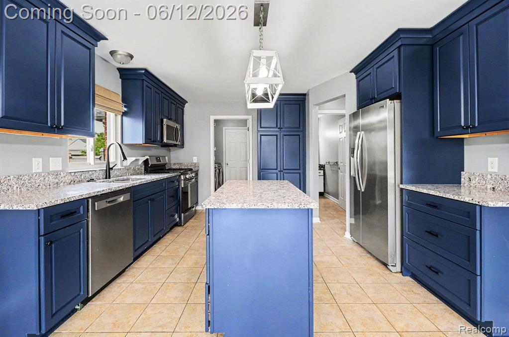 19137 Uroda Street, Rockwood, MI — Photo 12