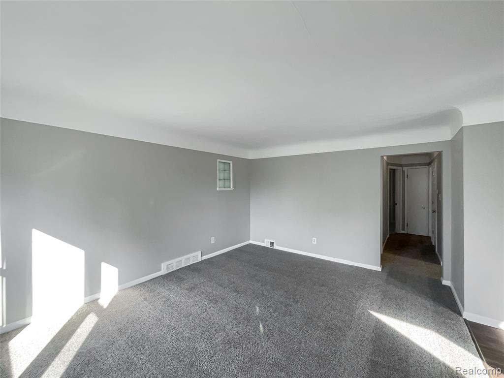 18067 Rosetta Avenue, Eastpointe, MI 48021 — Photo 11