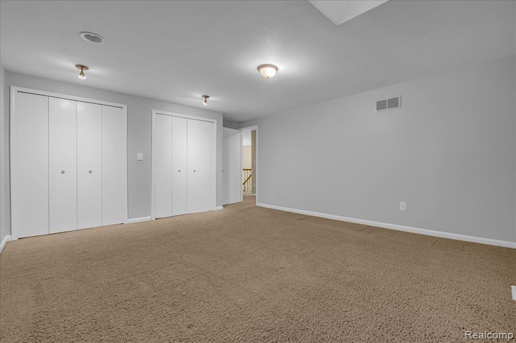18676 Country Club Circle, Riverview, MI 48193 — Photo 29