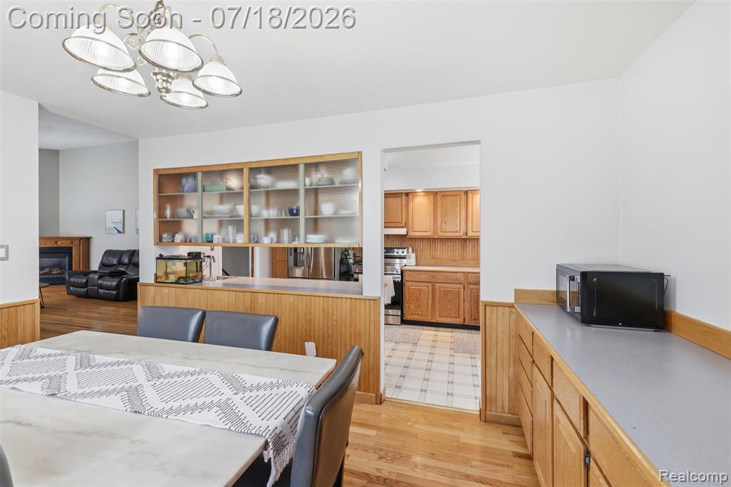 8825 Nebraska Street, Livonia, MI 48150 — Photo 16