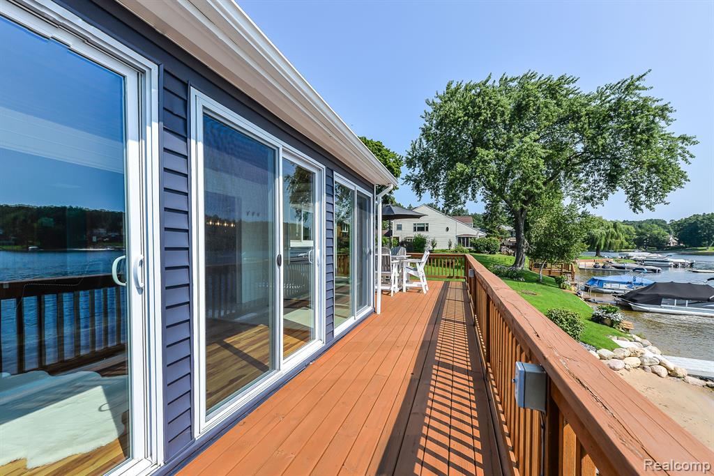 8453 WOODLAND SHORE Drive, Brighton, MI 48114 — Photo 20