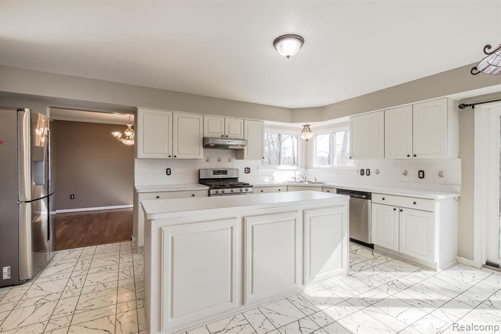 5344 Seminole Court, Commerce Twp, MI 48382 — Photo 9