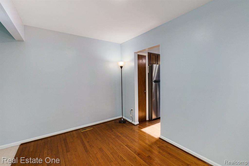3694 OLD CREEK Road, Troy, MI 48084 — Photo 5