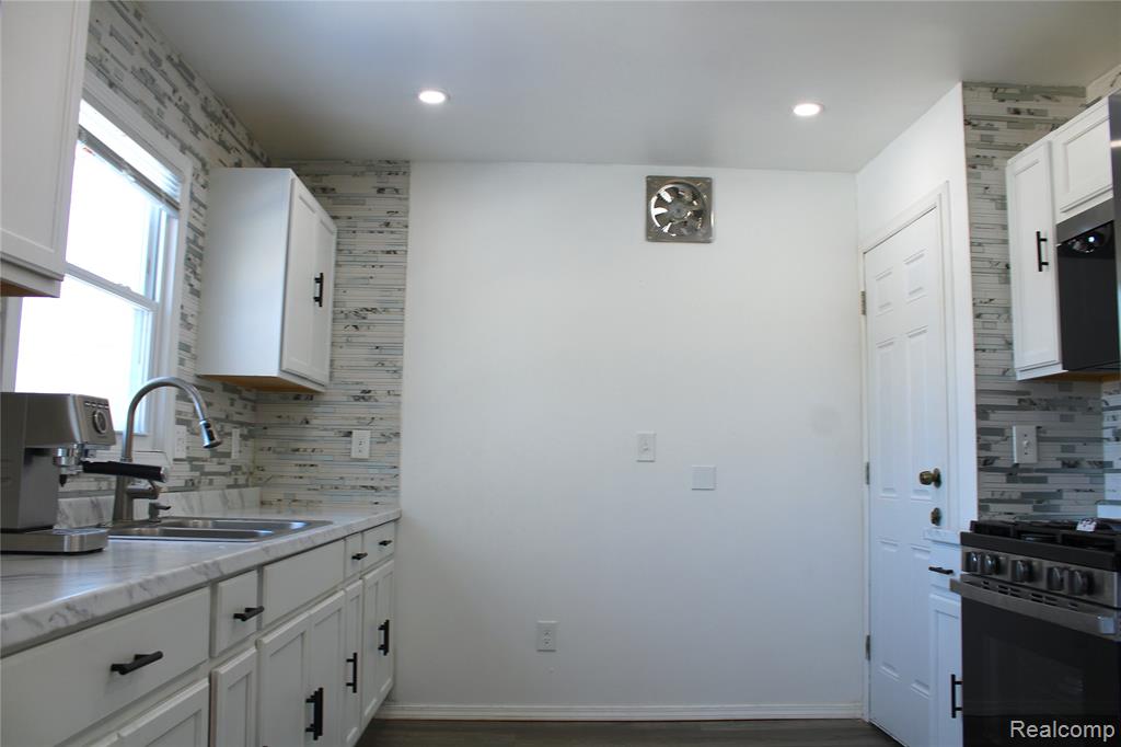 4539 TRUMBULL Drive, Flint, MI 48504 — Photo 20