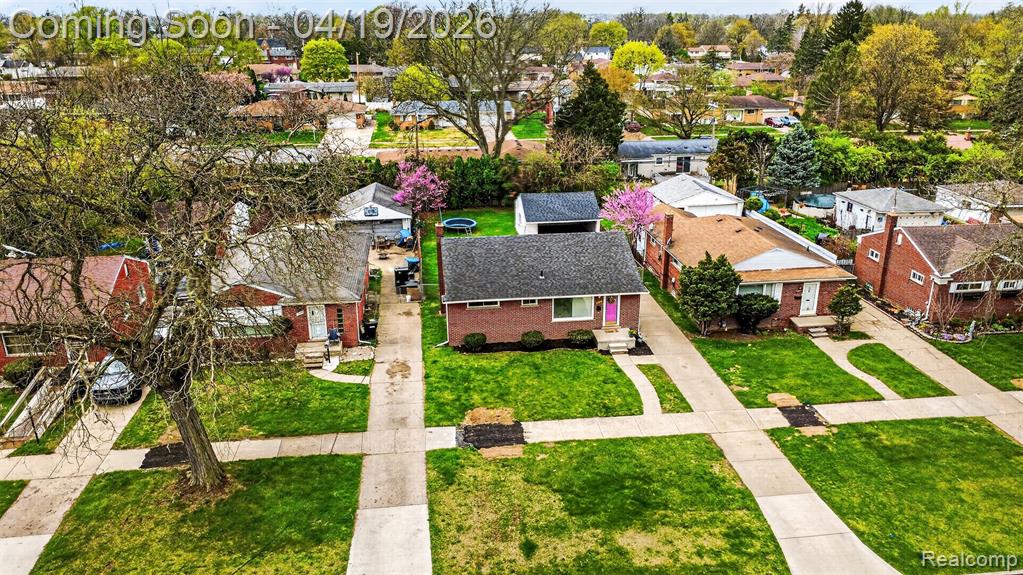 9075 W Parkway Street, Detroit, MI 48239 — Photo 8