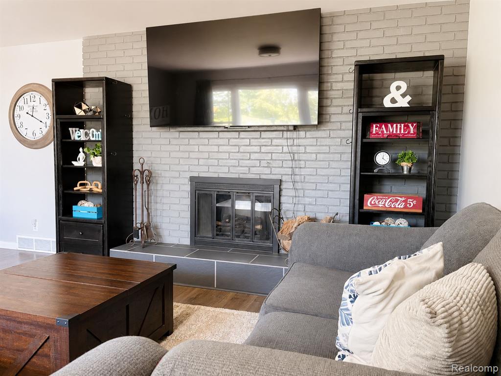 4108 Allen Court, Bay City, MI 48706 — Photo 7