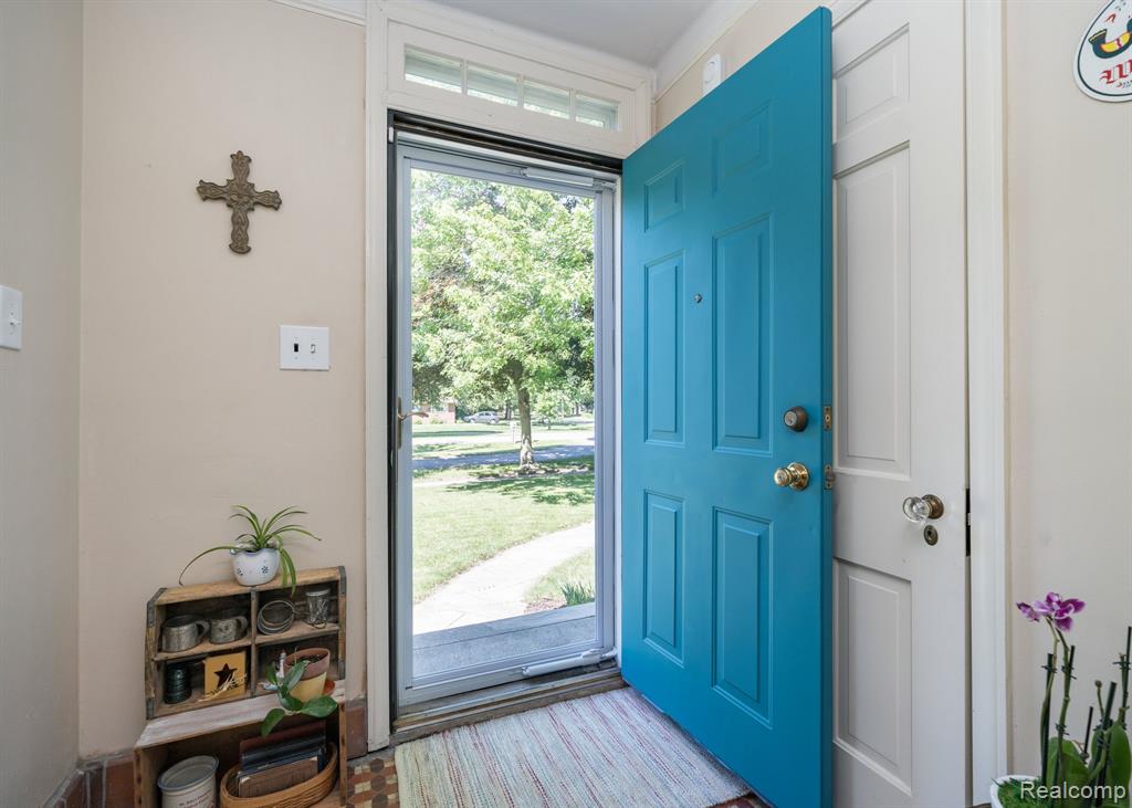 28090 Sunset Boulevard W, Lathrup Village, MI 48076 — Photo 5
