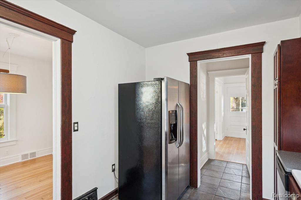 618 W LIBERTY Street, Ann Arbor, MI 48103 — Photo 16