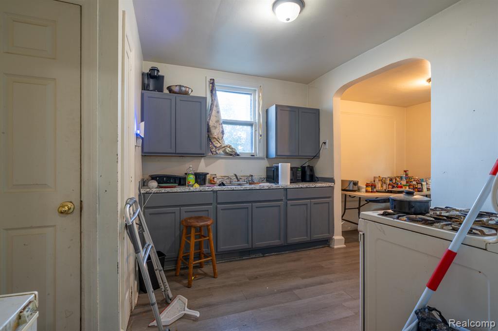 6230 Oldtown Street, Detroit, MI 48224 — Photo 7