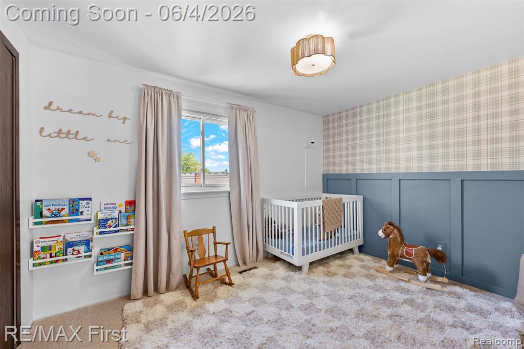 26376 Lawrence Drive, Dearborn Heights, MI 48127 — Photo 19