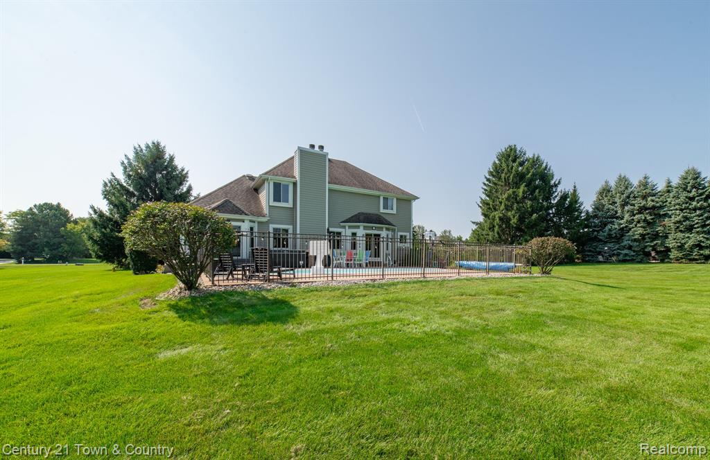 914 SHREWSBURY Drive, Clarkston, MI 48348 — Photo 54