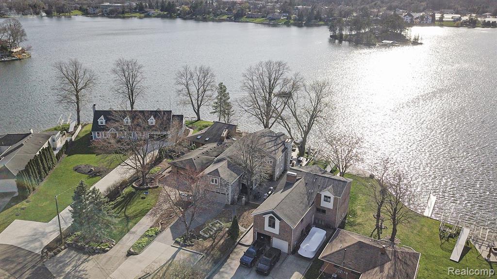 8460 WOODLAND SHORE Drive, Brighton, MI 48114 — Photo 46