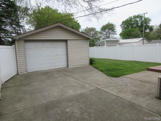 47487 Greenview Road, Utica, MI 48317 — Photo 4