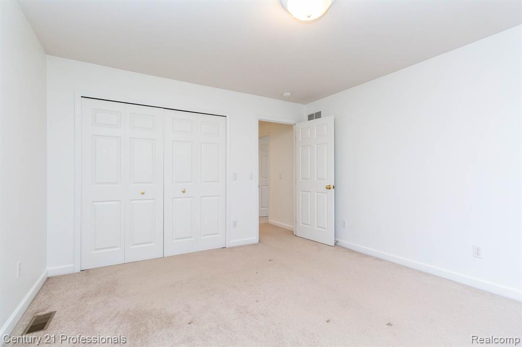 685 Dornoch Drive, Ann Arbor, MI 48103 — Photo 35
