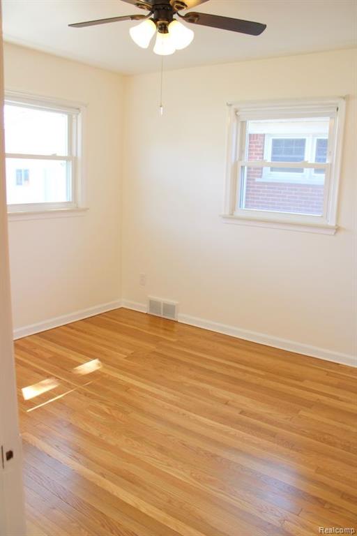 7687 CORTLAND Avenue, Allen Park, MI 48101 — Photo 37