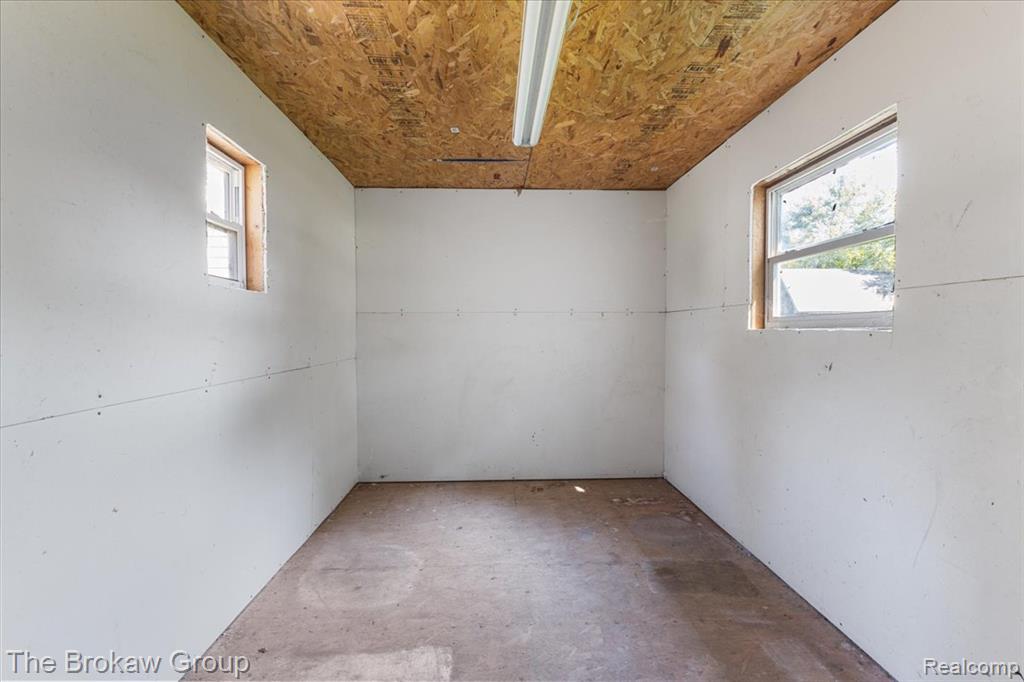 4062 N Belsay Road, Flint, MI 48506 — Photo 33