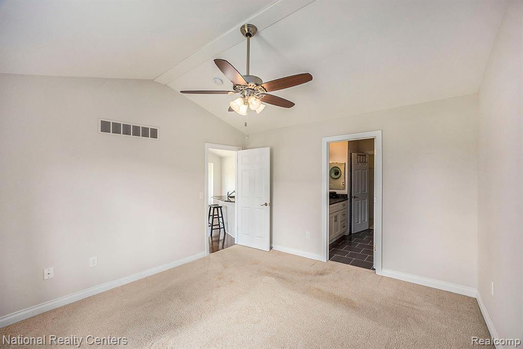 51185 DUNSTON Lane, Chesterfield, MI — Photo 8