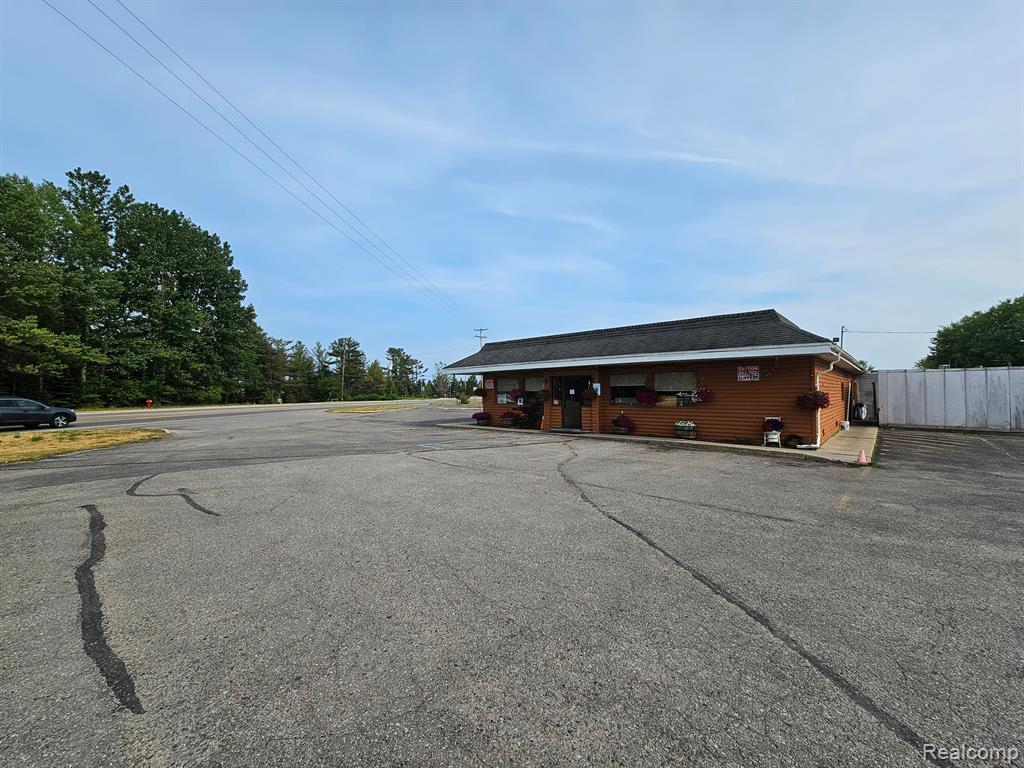 884 S STATE Street, Oscoda, MI, 48750