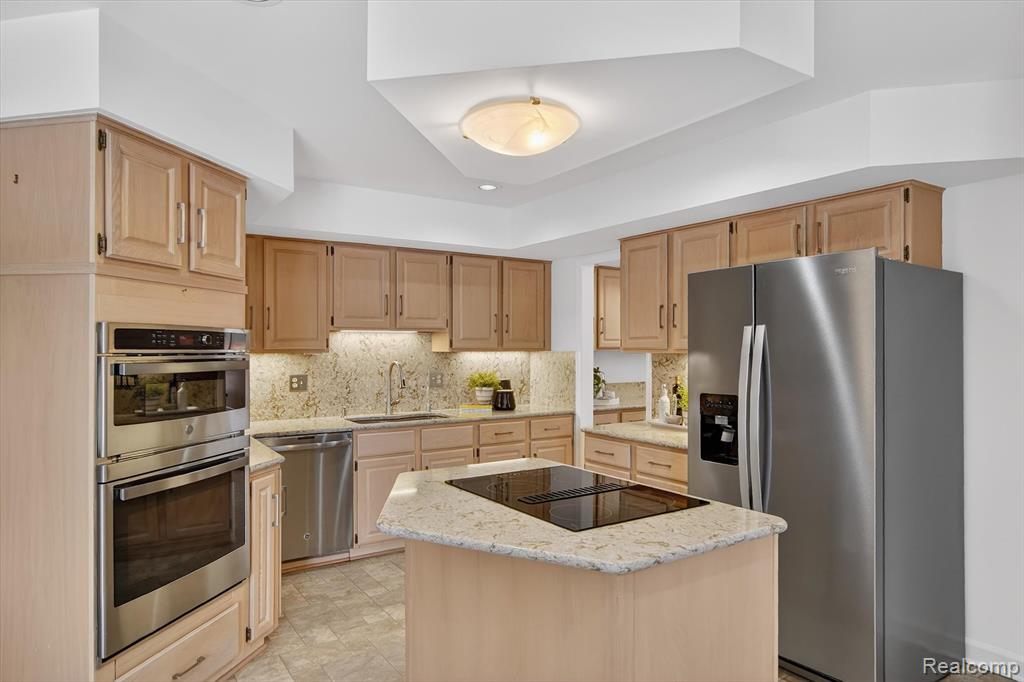 13660 Eaton Drive, Plymouth, MI 48170 — Photo 16
