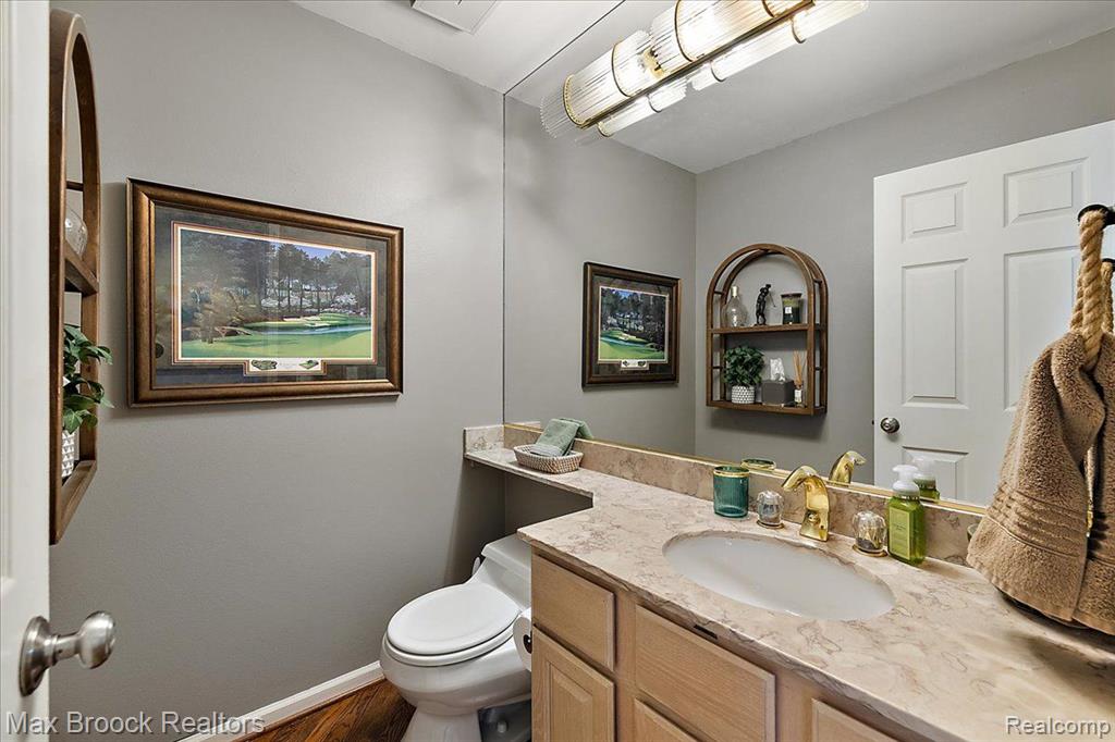 892 TARTAN Trail, Bloomfield Hills, MI 48304 — Photo 19