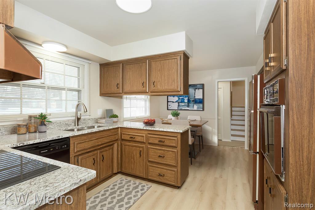 6603 TIMBER RIDGE Drive, Bloomfield Hills, MI 48301 — Photo 7
