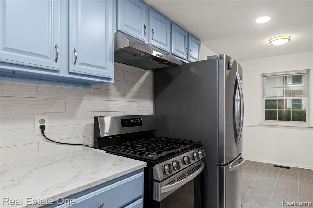 959 Kirts Boulevard, Troy, MI 48084 — Photo 20