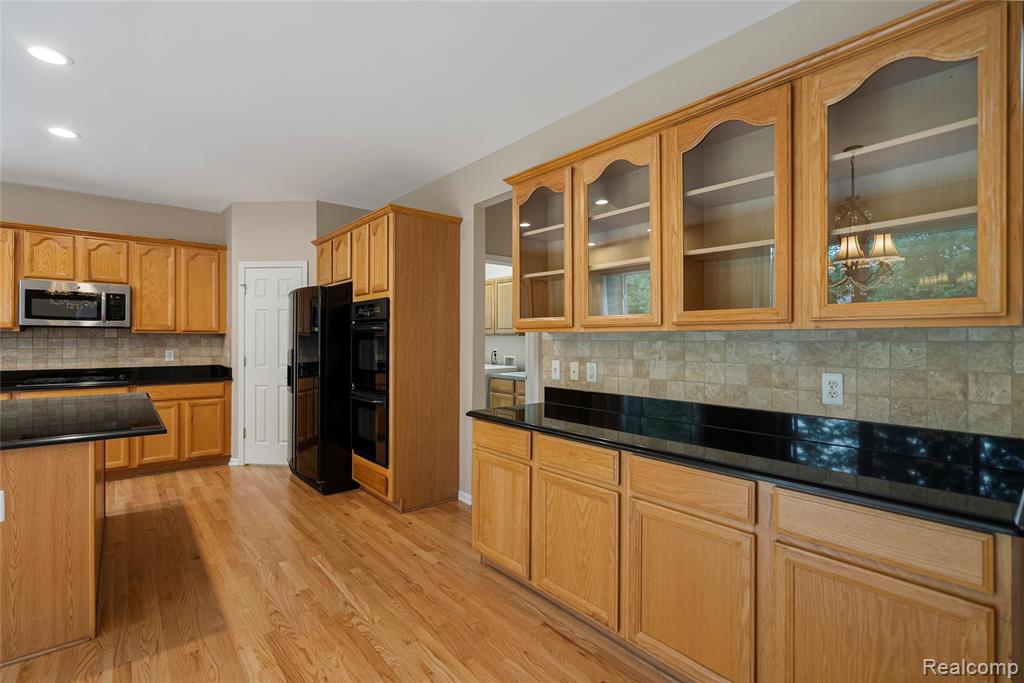 50353 Livingston Drive, Northville, MI — Photo 20