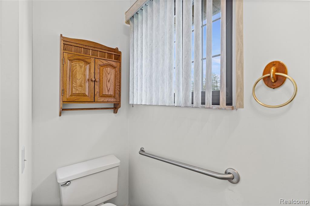 9080 E Lippincott Boulevard, Davison, MI 48423 — Photo 16