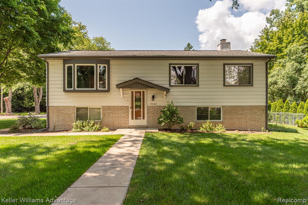 4460 Welland Drive, West Bloomfield, MI 48323 — front exterior
