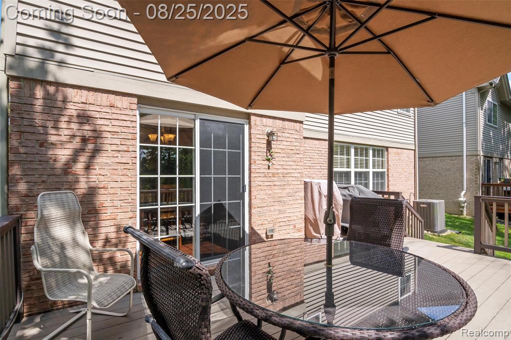 48201 Nottinghill Lane, Canton, MI 48188 — Photo 50