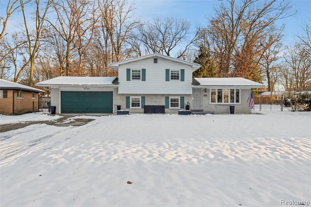 6018 Brynthrop Drive, Shelby Twp, MI 48316 — Photo 2