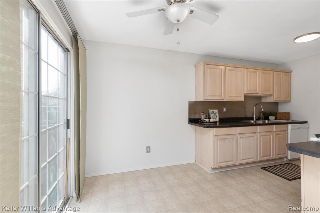 41138 SOUTHWIND Drive, Canton, MI 48188 — Photo 8