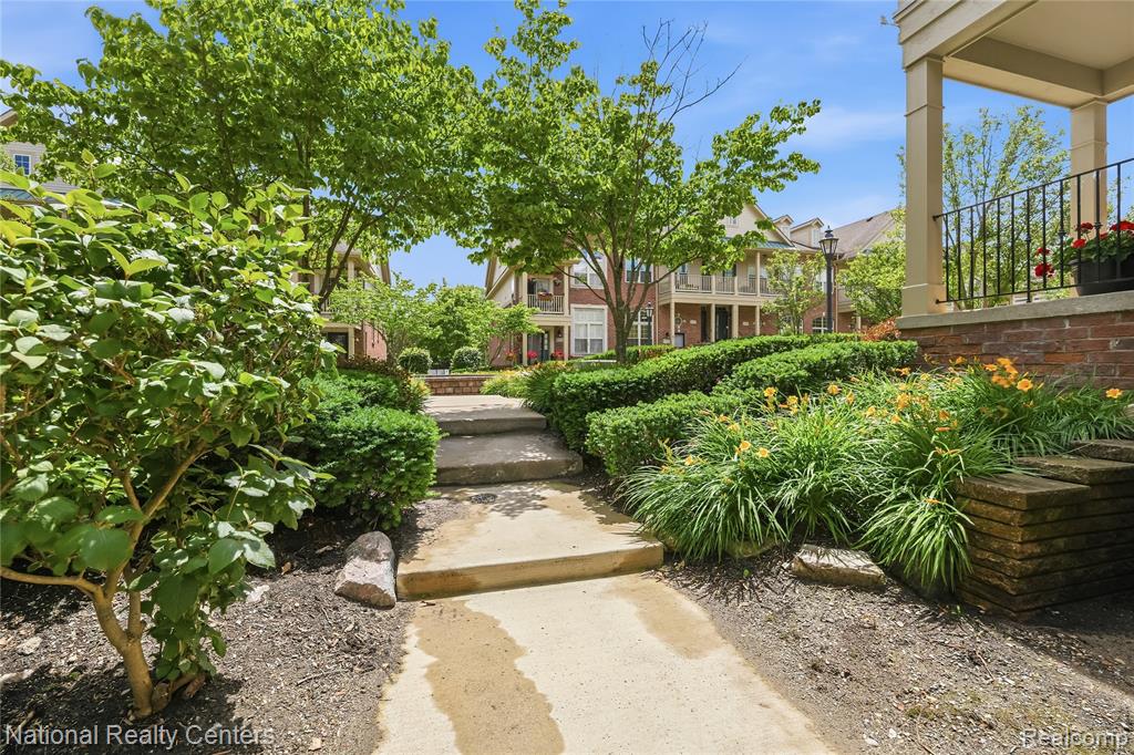 128 Sandy Lane, Walled Lake, MI 48390 — Photo 15