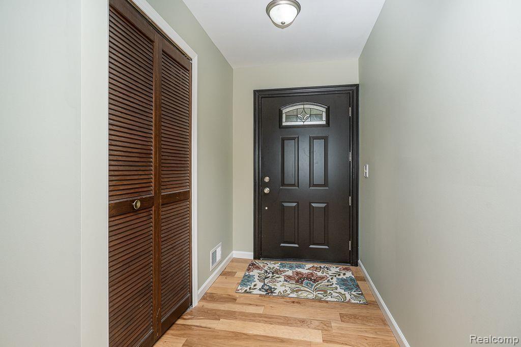 44053 TERRICAR Lane, Clinton Twp, MI 48038 — Photo 3