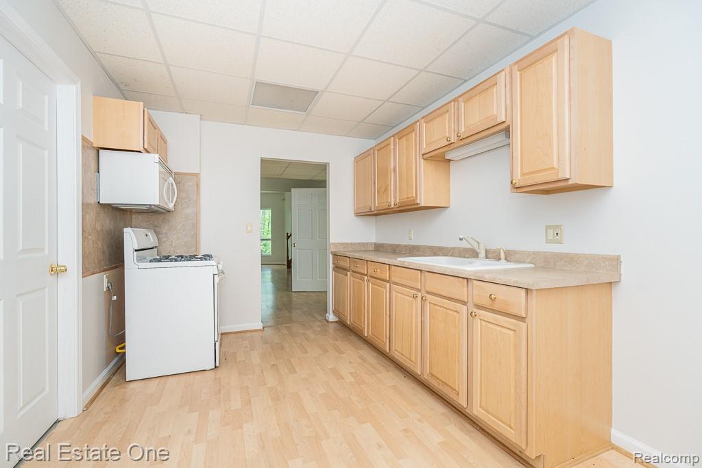 2670 Spring Grove Drive, Brighton, MI 48114 — Photo 42