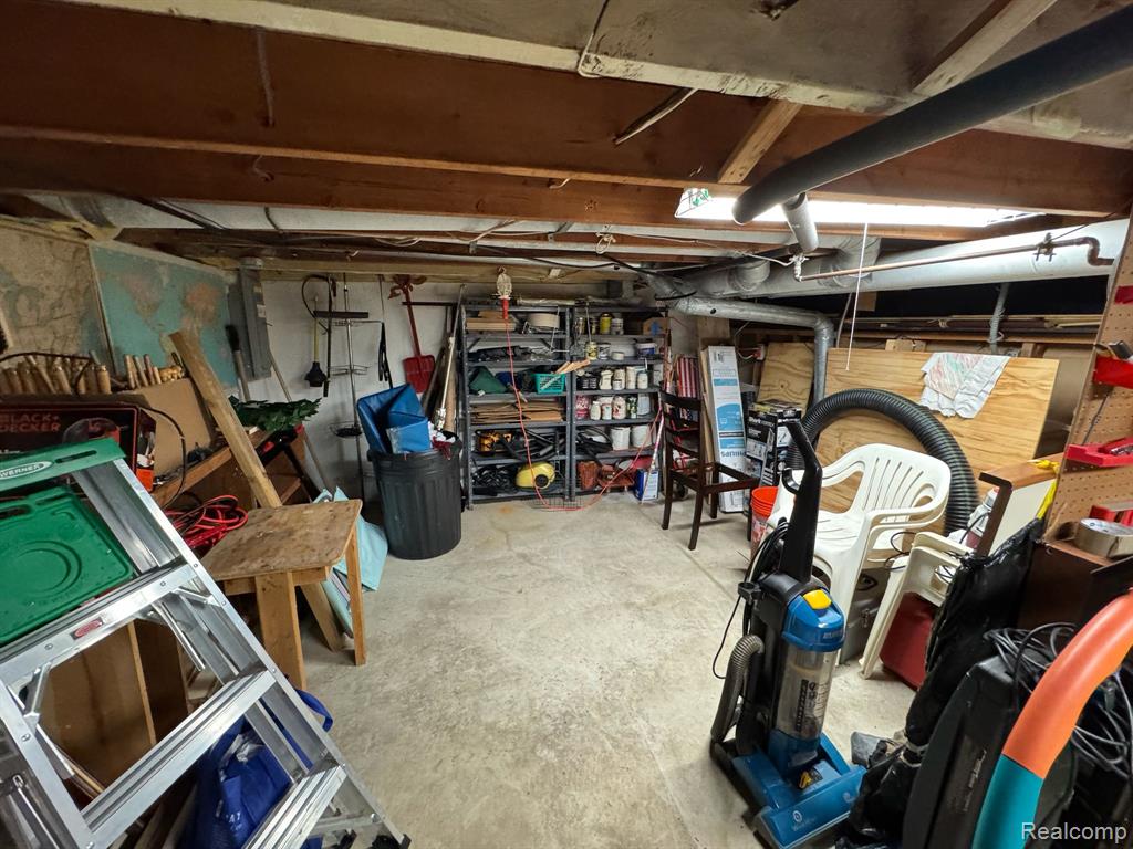 5377 Breeze Hill Place, Troy, MI 48098 — Photo 42